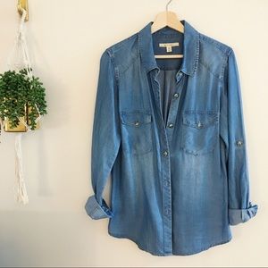 ❗️50% OFF SALE❗️Chambray Button Up